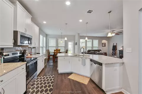 2014 Polmont Dr, Bryan, TX 77807 photo 7