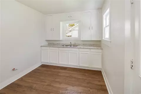 2219 Echols St, Bryan, TX 77801 photo 10