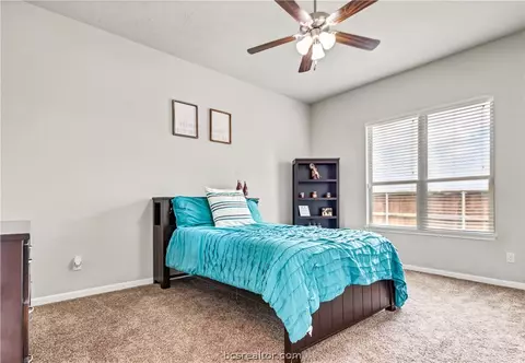 2000 Stubbs Dr, Bryan, TX 77807 photo 4