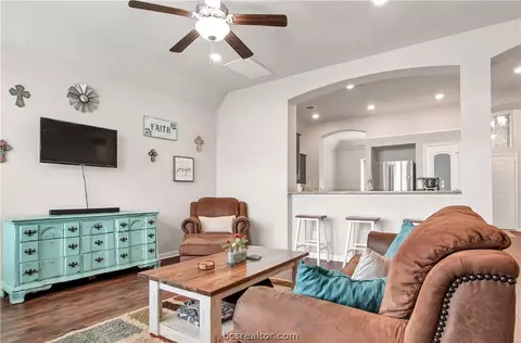 2000 Stubbs Dr, Bryan, TX 77807 photo 7