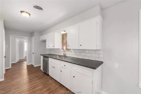 3202 Crane, Bryan, TX 77801 photo 8
