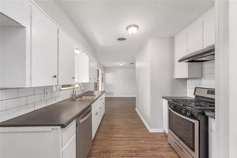 3202 Crane, Bryan, TX 77801 photo 3
