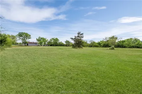 2602 Tabor Rd, Bryan, TX 77803 photo 4