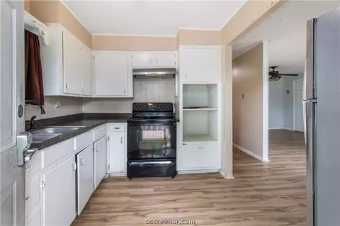 2602 Tabor Rd, Bryan, TX 77803 photo 5
