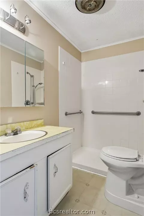 2602 Tabor Rd, Bryan, TX 77803 photo 8