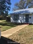809 E Davis St, Hearne, TX 77859 photo 6