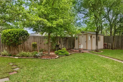 3927 Park Hurst Dr, Bryan, TX 77802 photo 38