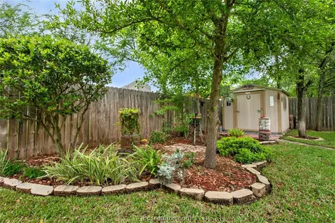 3927 Park Hurst Dr, Bryan, TX 77802 photo 37