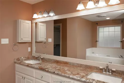 3927 Park Hurst Dr, Bryan, TX 77802 photo 18