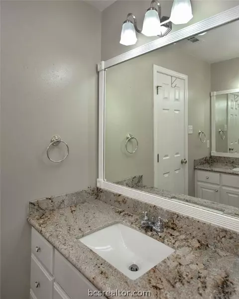 3927 Park Hurst Dr, Bryan, TX 77802 photo 25