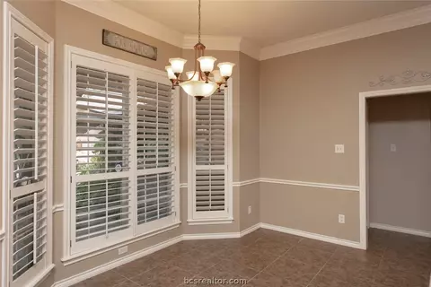 3927 Park Hurst Dr, Bryan, TX 77802 photo 12