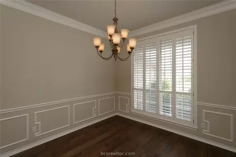 3927 Park Hurst Dr, Bryan, TX 77802 photo 8