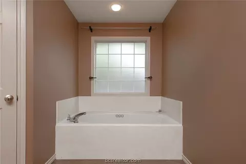 3927 Park Hurst Dr, Bryan, TX 77802 photo 19
