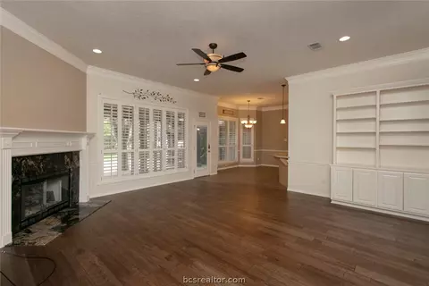 3927 Park Hurst Dr, Bryan, TX 77802 photo 6