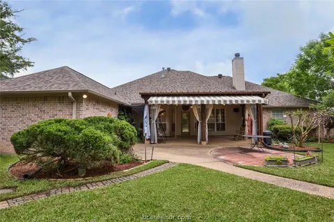 3927 Park Hurst Dr, Bryan, TX 77802 photo 35