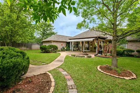 3927 Park Hurst Dr, Bryan, TX 77802 photo 34