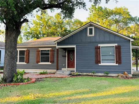 1208 E 30th St, Bryan, TX 77802 photo 1