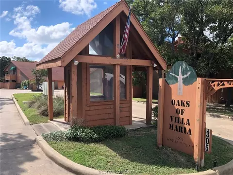 1305 W Villa Maria Road E101, Bryan, TX 77801
