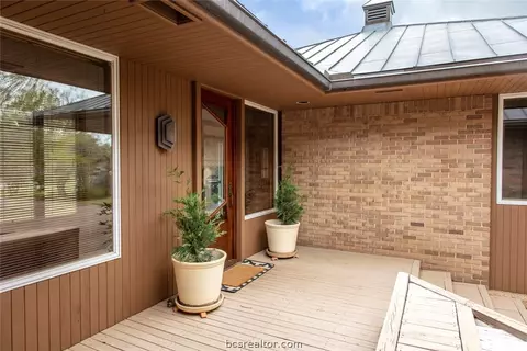 2421 E Briargate Dr, Bryan, TX 77802 photo 5