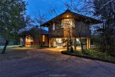 2421 E Briargate Dr, Bryan, TX 77802 photo 1