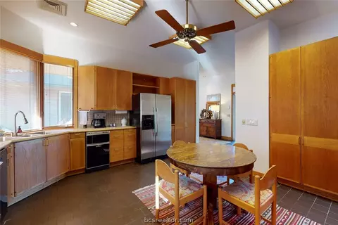 2421 E Briargate Dr, Bryan, TX 77802 photo 11