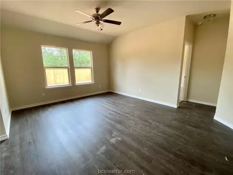 1916 Cartwright St, Bryan, TX 77807 photo 4