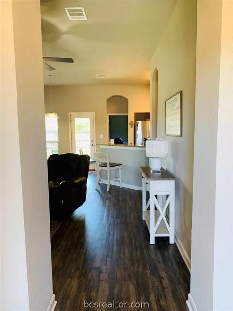 3036 Positano Dr, Bryan, TX 77808 photo 3