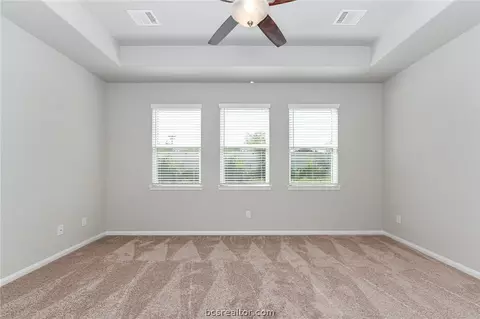 990 Crossing Dr, Bryan, TX 77803 photo 18
