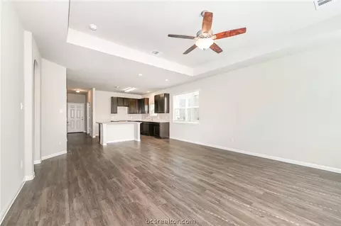 990 Crossing Dr, Bryan, TX 77803 photo 14