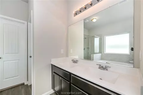 990 Crossing Dr, Bryan, TX 77803 photo 22