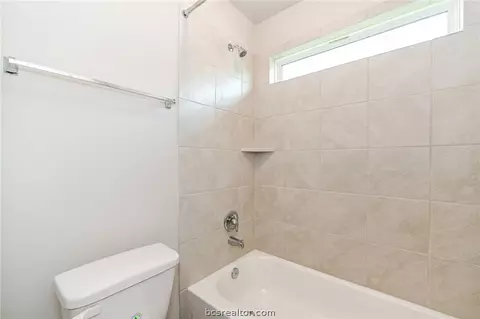 990 Crossing Dr, Bryan, TX 77803 photo 28