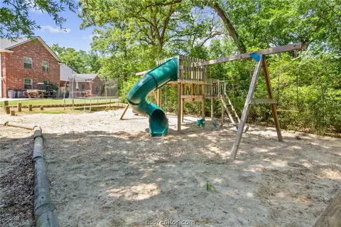9191 Hensarling Ln, Bryan, TX 77808 photo 35