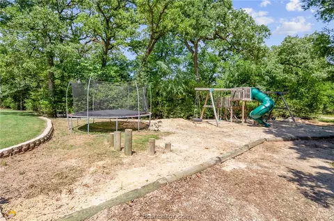 9191 Hensarling Ln, Bryan, TX 77808 photo 34