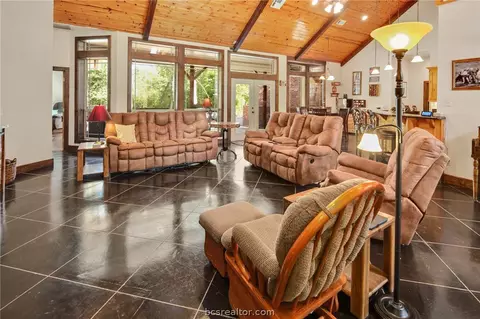 9191 Hensarling Ln, Bryan, TX 77808 photo 7