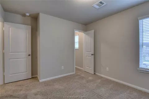 994 Crossing Dr, Bryan, TX 77803 photo 18