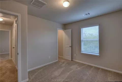 994 Crossing Dr, Bryan, TX 77803 photo 15