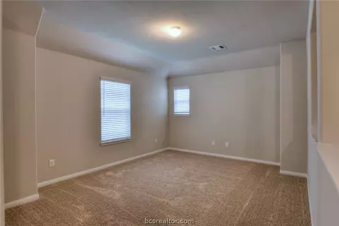 994 Crossing Dr, Bryan, TX 77803 photo 13