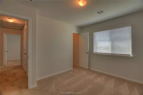 978 Crossing Dr, Bryan, TX 77803 photo 16