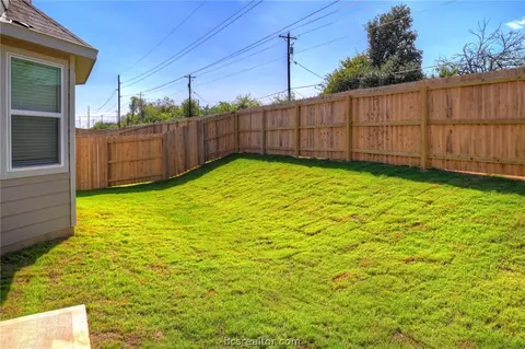 978 Crossing Dr, Bryan, TX 77803 photo 19