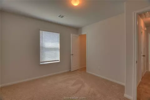 978 Crossing Dr, Bryan, TX 77803 photo 15