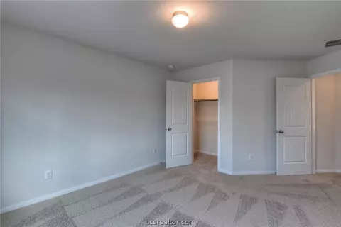 988 Crossing Dr, Bryan, TX 77803 photo 13