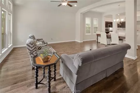 2111 Stubbs Dr, Bryan, TX 77807 photo 16