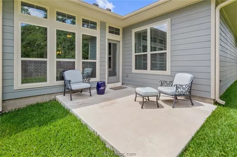 2111 Stubbs Dr, Bryan, TX 77807 photo 32