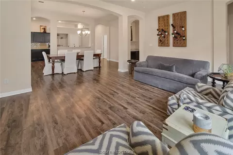 2111 Stubbs Dr, Bryan, TX 77807 photo 18