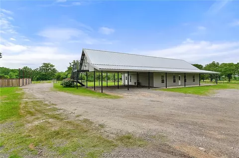 2249 Pleasant Hill Rd, Bryan, TX 77807 photo 4
