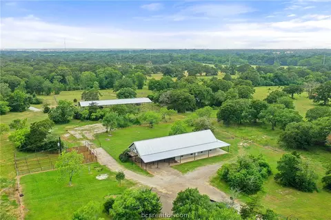 2249 Pleasant Hill Rd, Bryan, TX 77807 photo 3