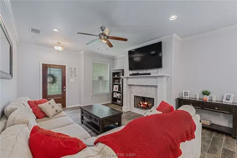1106 E 27th St, Bryan, TX 77803 photo 3