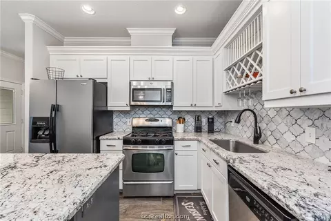 1106 E 27th St, Bryan, TX 77803 photo 9