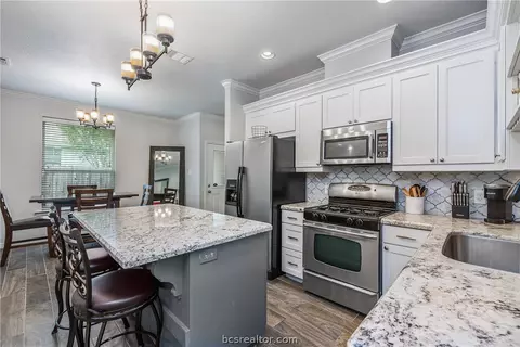 1106 E 27th St, Bryan, TX 77803 photo 8