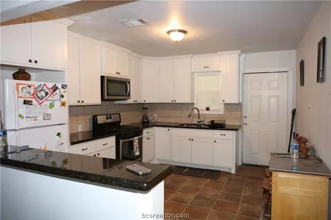 504 E 24th St, Bryan, TX 77803 photo 1